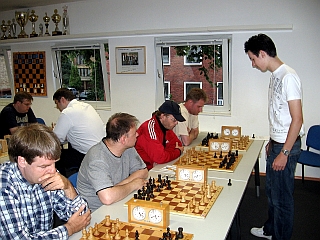 In der ersten Runde des Abends traf HSK 11a gleich mal auf den Vertreter der 1. Bundesliga, Niclas Huschenbeth