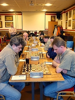 Links St.Pauli 5, rechts HSK 11