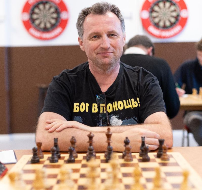 Nikolai Rudenko konnte mit einer Figur weniger noch ein Remis erreichen